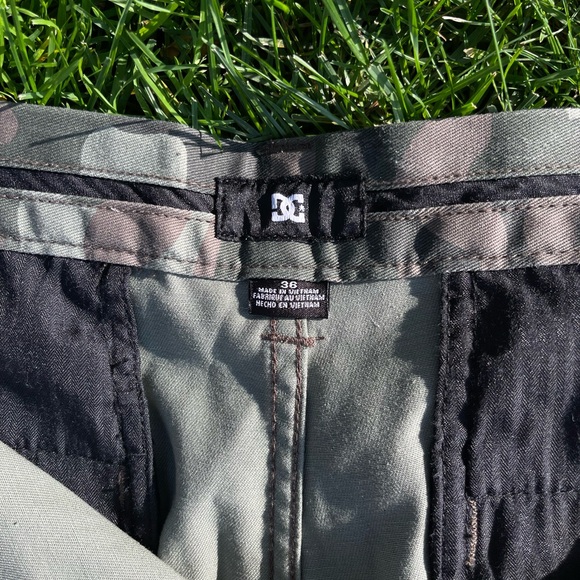 Dc shoes camo shorts - Picture 3 of 4